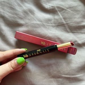 BNIB Urban Decay x Eternals Lip Eclipse in Agility